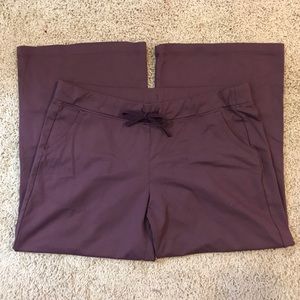 Patagonia M Cropped Purple Pants